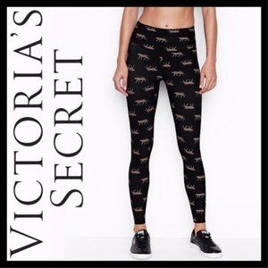Victoria’s Secret VSX Total Knockout Capri Legging
